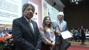 COLMAC_Condecoracion_Orden al Mérito_3