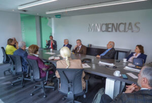 Encuentro_de_trabajo_entre_COLMAC_y_MINCIENCIAS_1