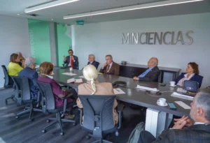Encuentro_de_trabajo_entre_COLMAC_y_MINCIENCIAS_1