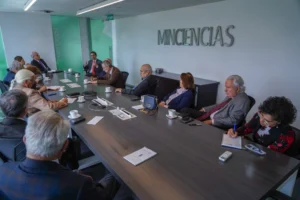Encuentro_de_trabajo_entre_COLMAC_y_MINCIENCIAS_5